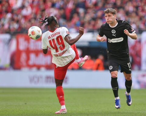 Leipzig jubelt nach 2:1-Sieg, sichert Champions-League-Teilnahme; St. Pauli kämpft um Überleben.
