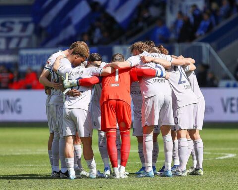 VfL Bochum feiert Klassenerhalt in der 2. Bundesliga nach 1:1 gegen Hannover 96.