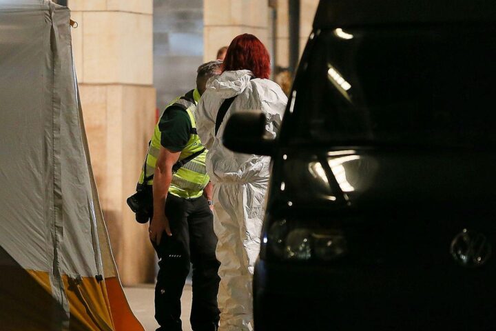 Auto in Menschenmenge, Tragödie in Leipzig: Täter festgenommen, Ermittlungen laufen wegen Mordverdachts.