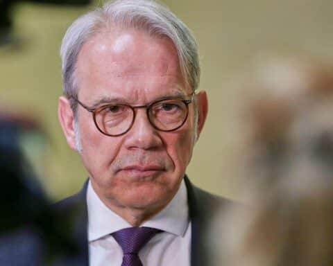 Georg Maier warnt vor AfD-Umfragewerten und möglichem Staatsstreich in Sachsen-Anhalt.