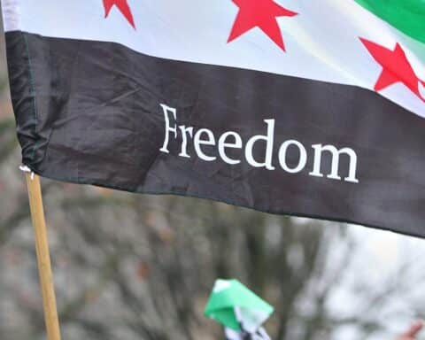 Syrische Gemeinschaft in Deutschland feiert Erfolge beim Wiederaufbau und Integration.