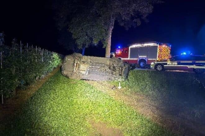 Betrunkener Fahrer ohne Führerschein verursacht Unfall auf K 26 bei Harsefeld