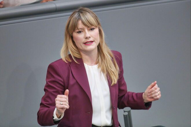 Bünger pocht auf mehr Kontrolle der Geheimdienste durch Opposition