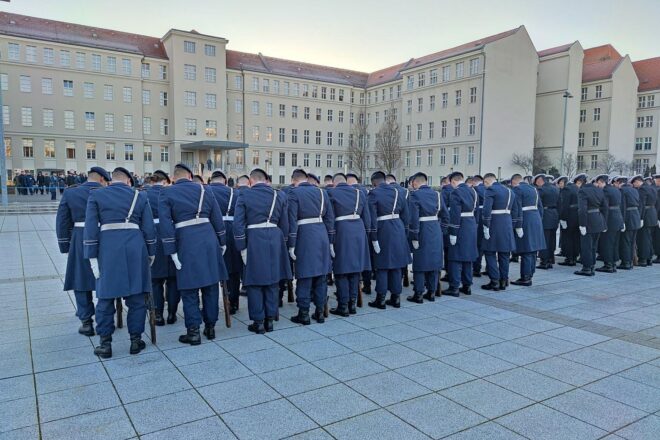 Bundeswehr: 250 Euro Bußgeld bei Fragebogen-Verweigerung