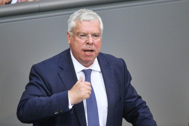 CDU-Außenexperte Hardt wirft Putin "Staatsterrorismus" vor