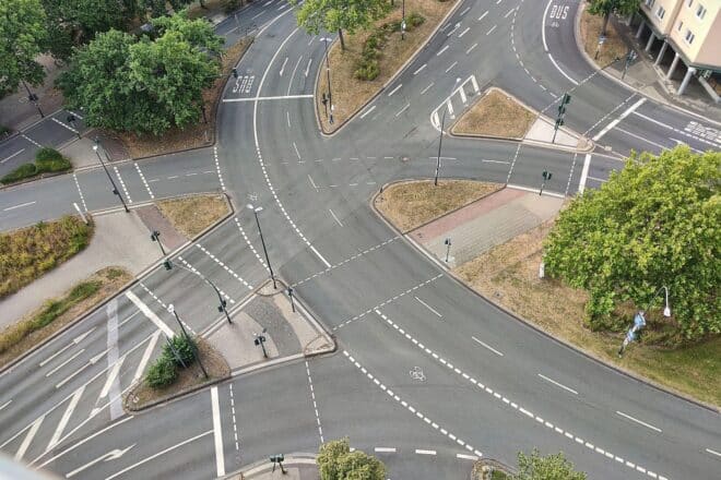 CDU und Grüne fordern mehr Sicherheit im Straßenverkehr