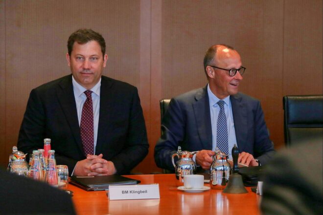 Caritas-Präsidentin fordert Entlastung bei Sozialbeiträgen