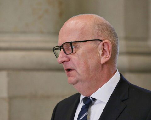 Dietmar Woidke lobt Brandenburgs wirtschaftlichen Aufschwung und Cottbus' beste Entwicklungen.