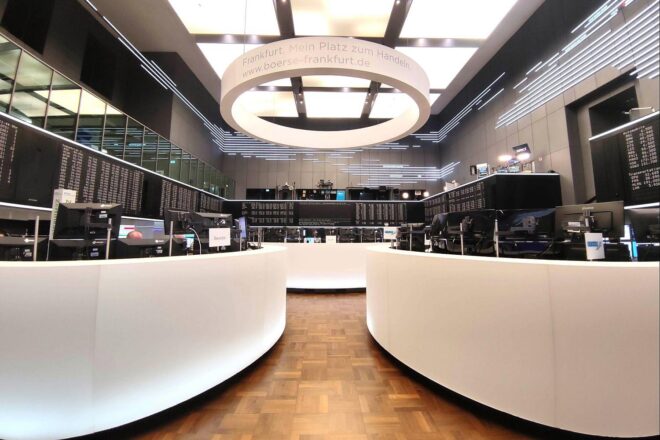 Dax kaum verändert – Spannungsfeld an Frankfurter Börse