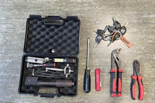 Einbruch auf Fliegerhorstgelände: Polizei sucht Eigentümer von sichergestellten Gegenständen