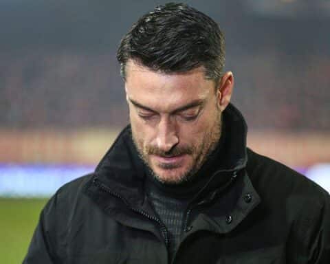 Eintracht Frankfurt trennt sich von Trainer Albert Riera nach enttäuschender Saisonleistung.