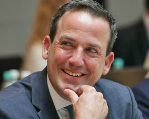 David Lindemann präsentiert Saarlands positive Europapolitik, Fokus auf Wasserstoffwirtschaft und Innovation.
