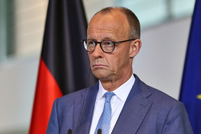 Forsa: AfD bleibt klar vorn – Merz-Zufriedenheit niedrig