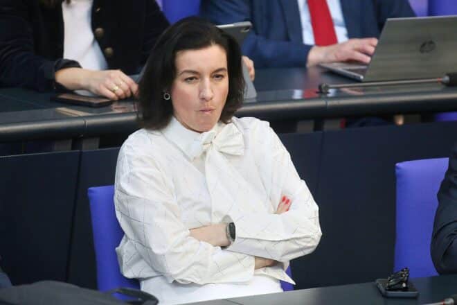 Forschungsministerin Bär will US-Wissenschaftler anlocken