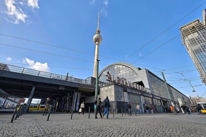 Fünf Festnahmen nach Körperverletzung und Widerstand