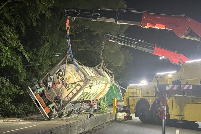 Gefahrgutunfall auf B224 in Gladbeck nach 21 Stunden beendet