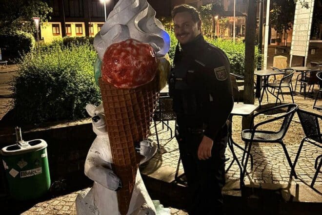 Gestohlene Riesen-Eiswaffel in Pleisweiler-Oberhofen aufgetaucht