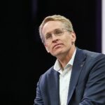 Daniel Günther diskutiert Einkommensteuerreform und deren Auswirkungen auf Länder und Kommunen.