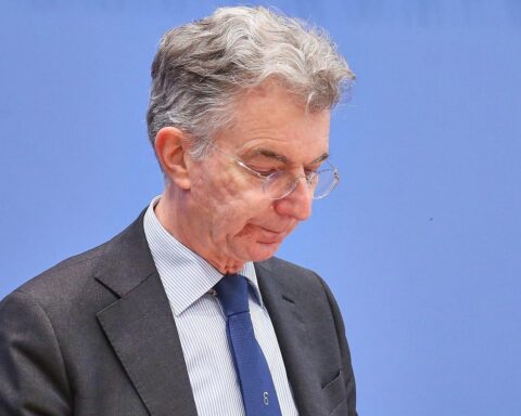 Christoph Heusgen kritisiert Trumps Truppenabzug aus Deutschland und empfiehlt Gelassenheit.