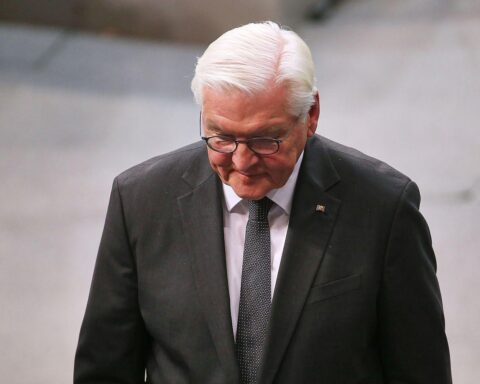 Frank-Walter Steinmeier würdigt Holocaust-Überlebenden Albrecht Weinberg, dessen Leben und Vermächtnis.