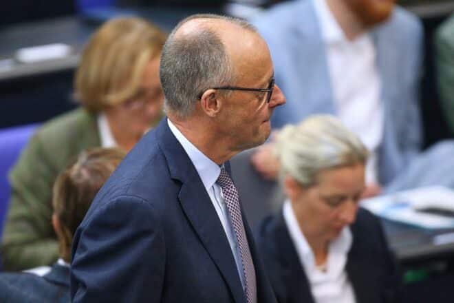 Insa: AfD in Umfrage erstmals fünf Punkte vor Union