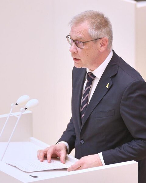 Andreas Büttner, jüdische Gemeinden unterstützen ihn, Brandanschlag, Symbol der Hamas, Vertrauen, Rückhalt.