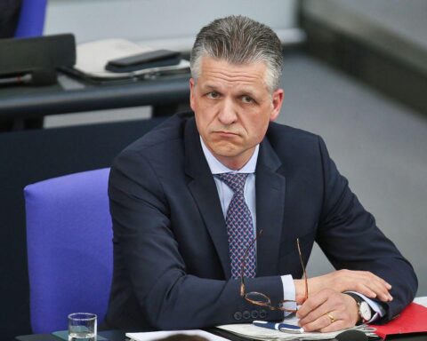 Thorsten Frei diskutiert Steuerpolitik: Reichensteuer, Spitzensteuersatz und gerechte Lösungen.
