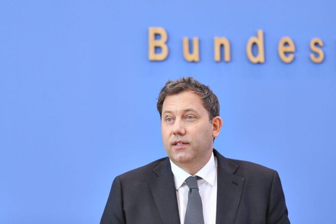 Klingbeil sieht "verdammte Pflicht" für Gelingen der Koalition