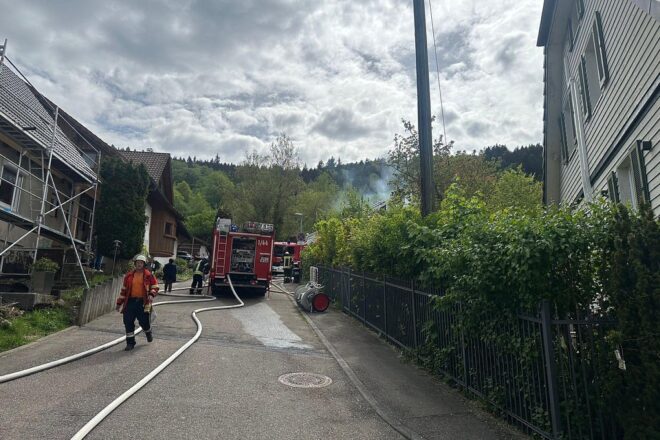 Küchenbrand in Unterreichenbach führt zu Dachstuhlbrand
