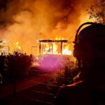 Feuerwehr im Einsatz bei Bränden in Essen, Rettung von Verletzten und Brandbekämpfung.