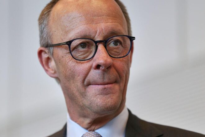 Merz räumt Defizite in der Kommunikation ein