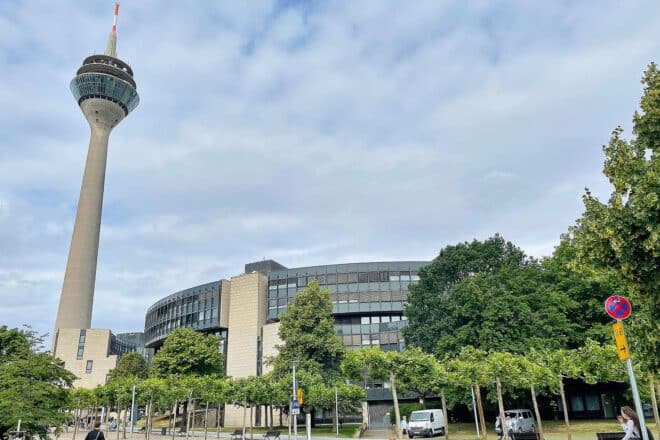 NRW-Landesregierung beschließt umfassendes Bürokratieabbau-Paket