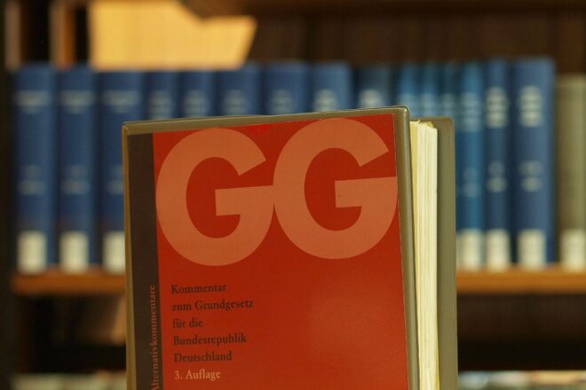 Oberbürgermeister Ansbacher würdigt 77. Geburtstag des Grundgesetzes