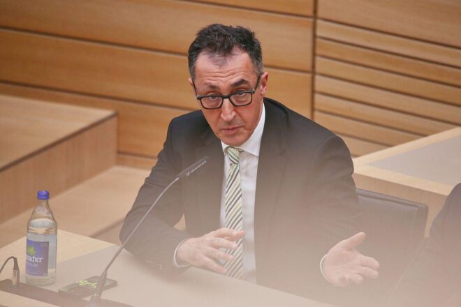 Özdemir zum Ministerpräsidenten von Baden-Württemberg gewählt