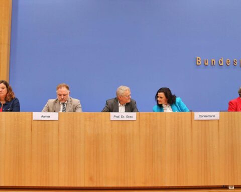Bundestag, Diskussion zum Widerspruchsrecht, Organspende, fraktionsübergreifende Initiativen, Zukunft der Medizin.