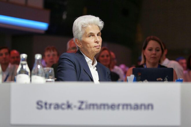 Paukenschlag auf FDP-Parteitag: Strack-Zimmermann kandidiert