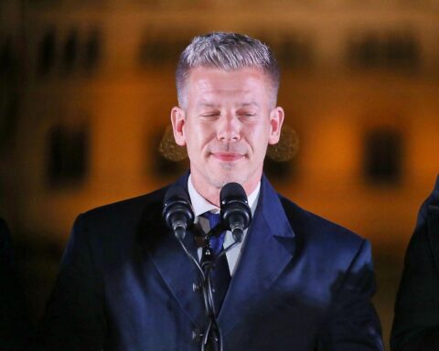Péter Magyar bei seiner Wahl zum neuen ungarischen Ministerpräsidenten in der Nationalversammlung.