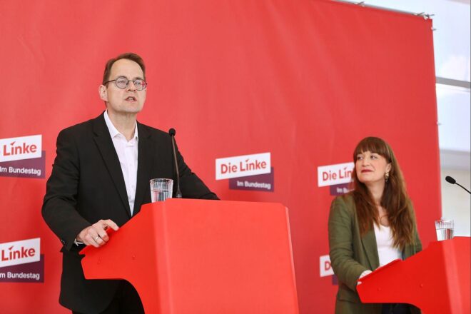 Politbarometer: AfD und Union verlieren – Linke zieht mit SPD gleich