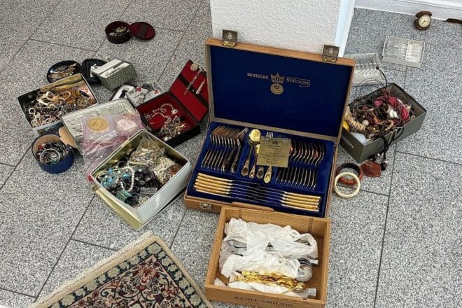 Razzia bei Goldankäufern im Bergischen Städtedreieck