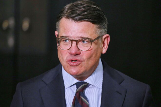Rhein fordert "Reform-Restart" von Merz-Regierung