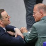 Jens Spahn und Matthias Miersch diskutieren über Kompromisse in der Politik.
