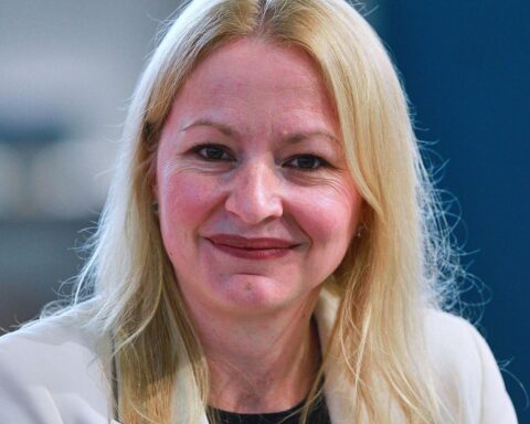 Christine Streichert-Clivot diskutiert EU-Bildungspolitik: Erasmus+, Grundkompetenzen, KI im Unterricht.