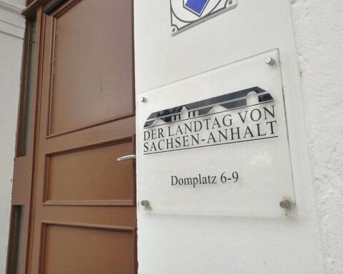 Sachsen-Anhalt führt Dienstradleasing ein: Mitarbeiter können Fahrräder privat und dienstlich nutzen.