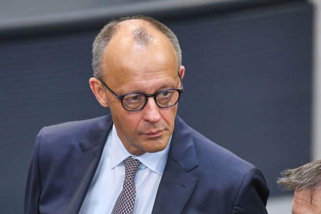 Schauspieler Dietz erneuert Kritik an Merz bei Behindertenhilfe