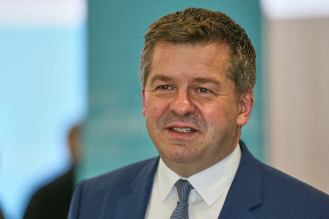 Schulze warnt vor Schulsterben bei AfD-Regierung