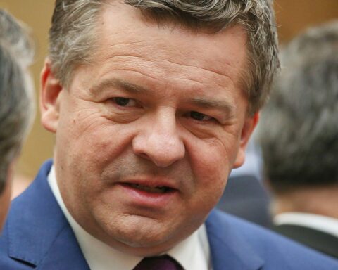 Sven Schulze, Ministerpräsident von Sachsen-Anhalt, spricht offen über ein geplantes TV-Duell.