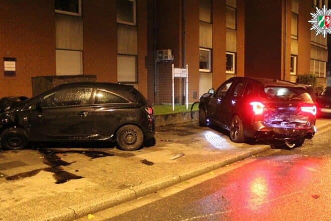 Schwerer Verkehrsunfall in Oberhausen mit hohem Sachschaden