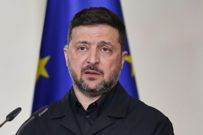 Selenskyj meldet massive russische Drohnenangriffe