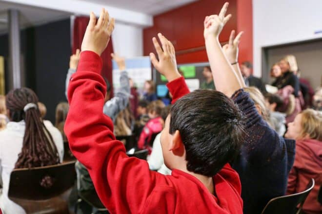 Stifter finanzieren KI-Projekt für Grundschulen in Osnabrück
