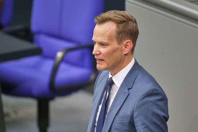 Streeck fordert Zweckbindung von Tabaksteuer-Mehreinnahmen